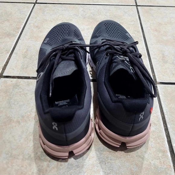 On Running Women Cloudflow Rock/Rose Size 8.5 - Picture 3 of 6